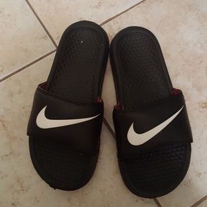 Nike sandals size 5
